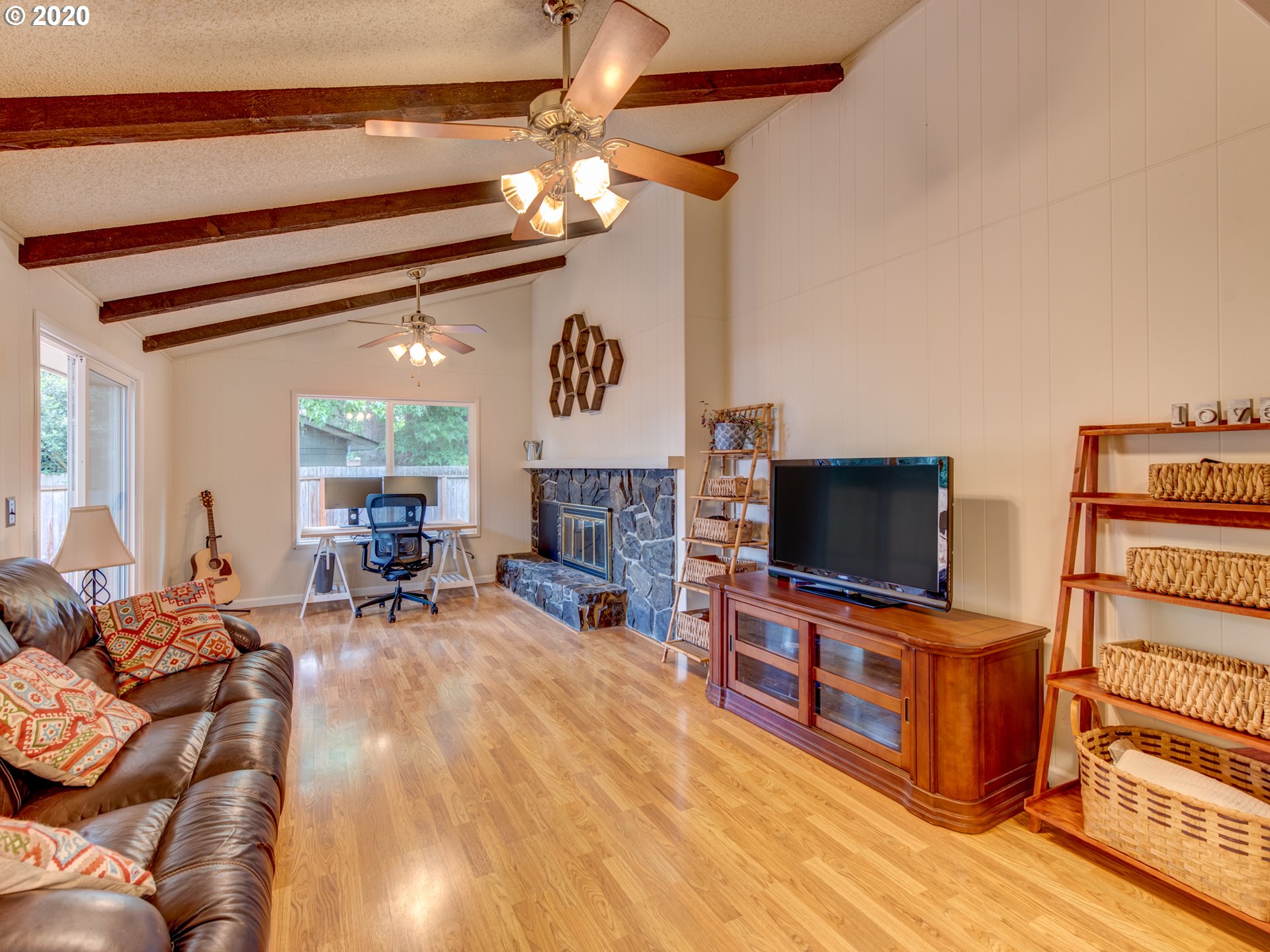 2015 Ridgeway Drive Eugene, OR 97401 - Photo 7 of 31 Gallery Image 7