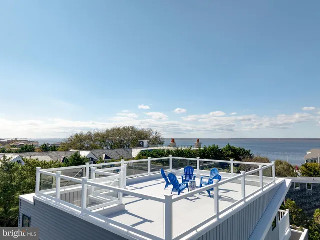 a view of an outdoor space