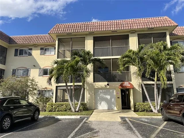 $2,200 | 255 South Cypress Road, Unit 342, Pompano Beach, FL 33060