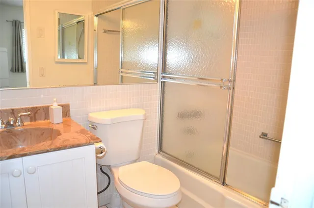 $2,200 | 255 South Cypress Road, Unit 342, Pompano Beach, FL 33060