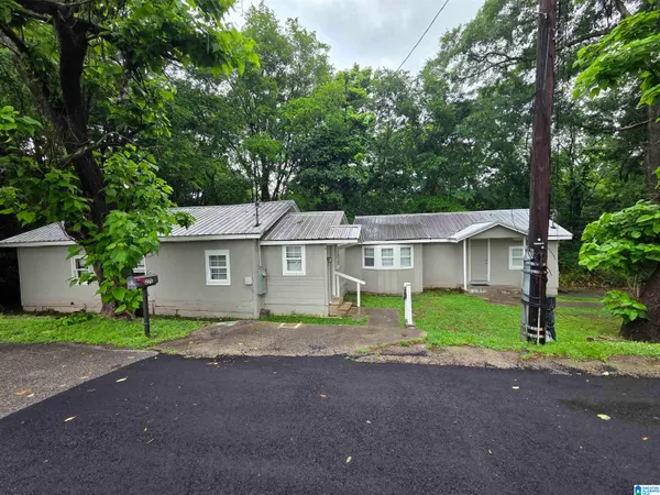 $150,000 | 27 1st Street Northeast, Graysville, AL 35073