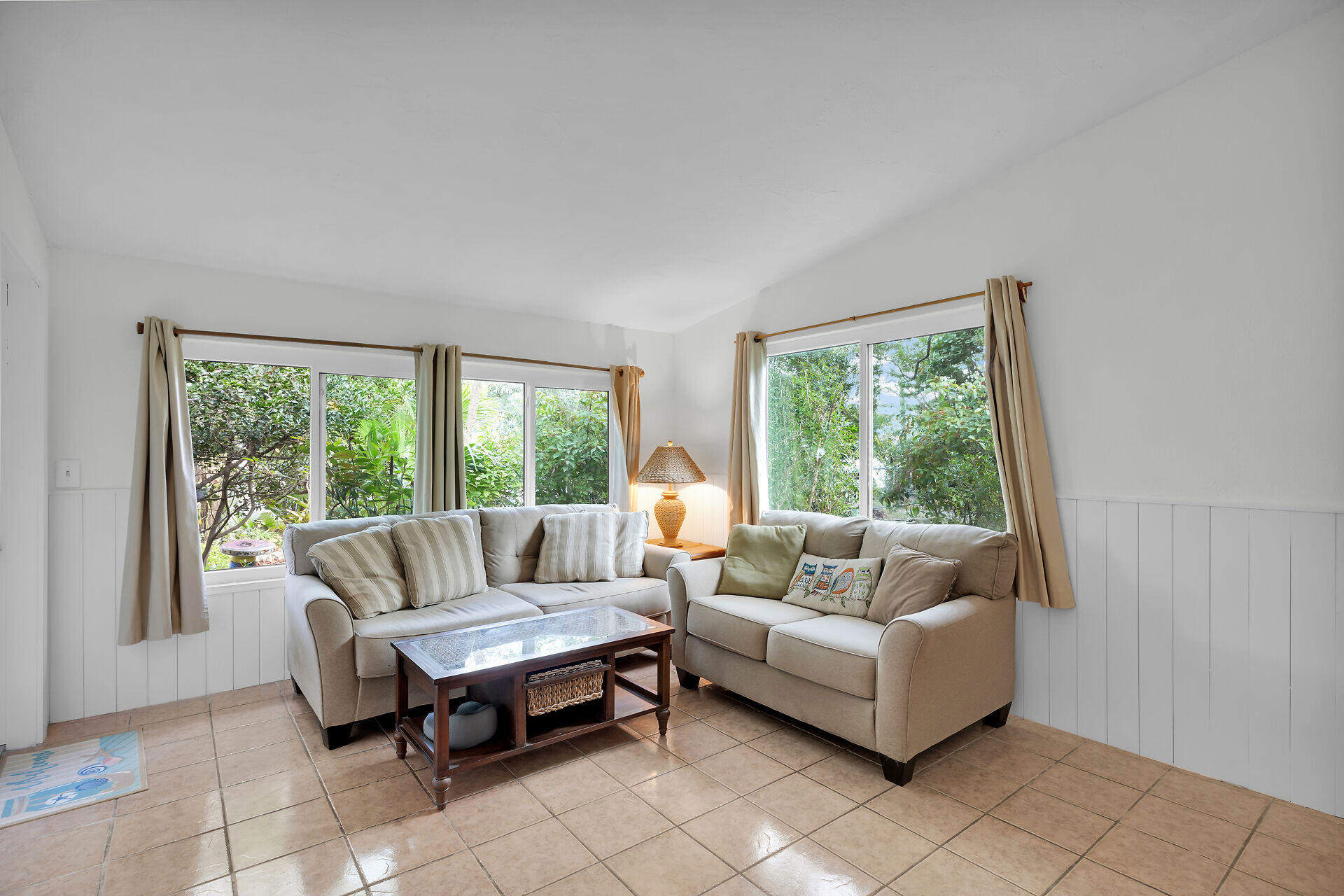 535 80th Street Marathon, FL 33050 - Photo 13 of 42 LIVING