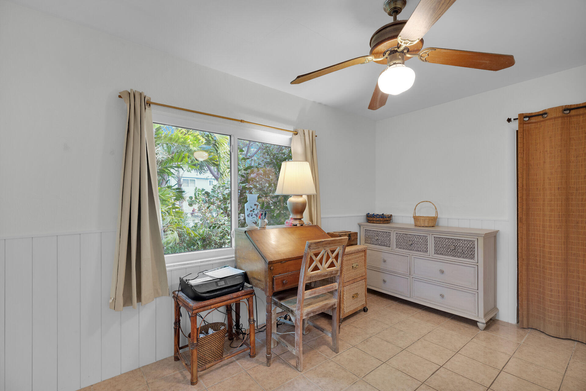 535 80th Street Marathon, FL 33050 - Photo 17 of 42 GUEST ROOM / OFFICE