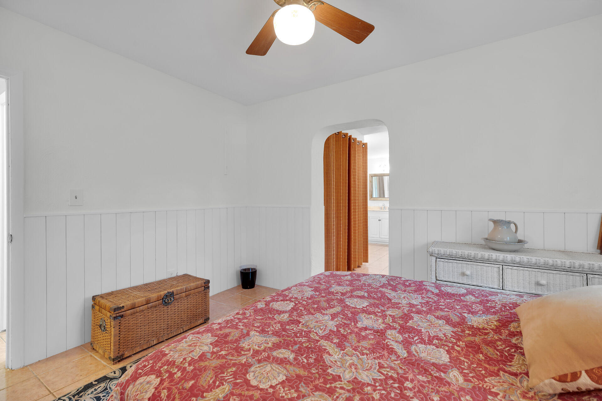 535 80th Street Marathon, FL 33050 - Photo 22 of 42 PRIMARY BEDROOM