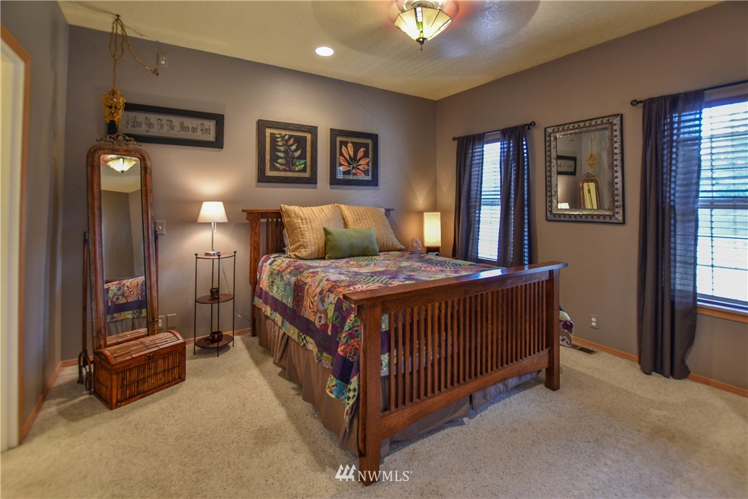 117 Quick Road Castle Rock, WA 98611 - Photo 21 of 25 Gallery Image 21