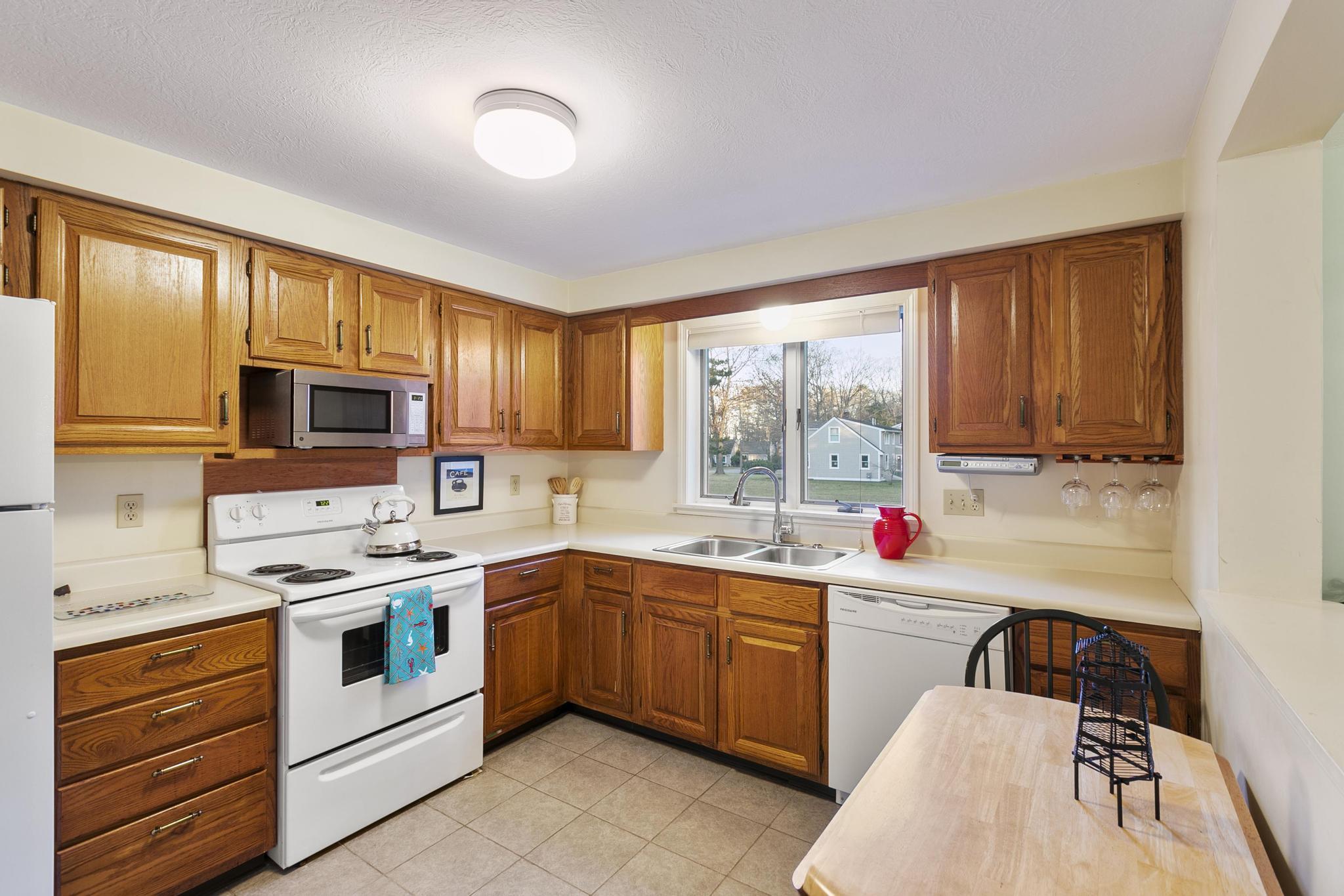 114 Furbish Road, Unit 14 Wells, ME 04090 - Photo 11 of 37 IMG_9214