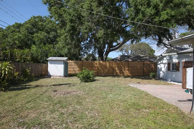 $3,000 | 1000 Gantt Avenue, Sarasota, FL 34232