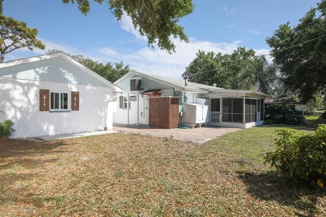 $3,000 | 1000 Gantt Avenue, Sarasota, FL 34232