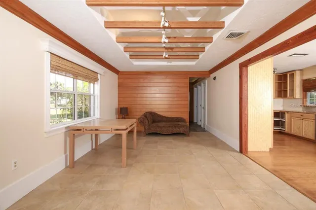 $3,000 | 1000 Gantt Avenue, Sarasota, FL 34232