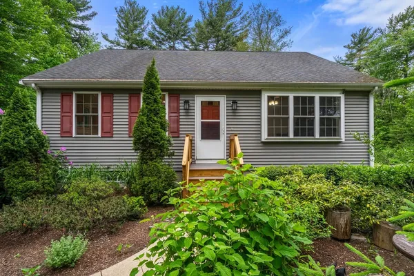 $675,000 | 456 South Street, Holbrook, MA 02343