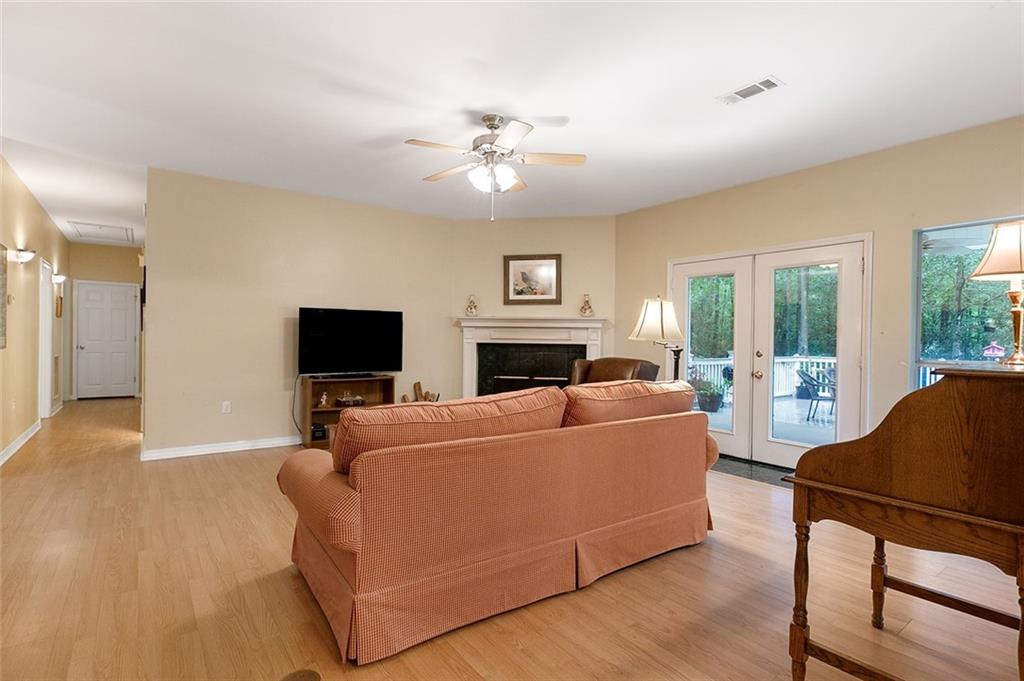 23027 Ruth Street Mandeville, LA 70471 - Photo 4 of 18