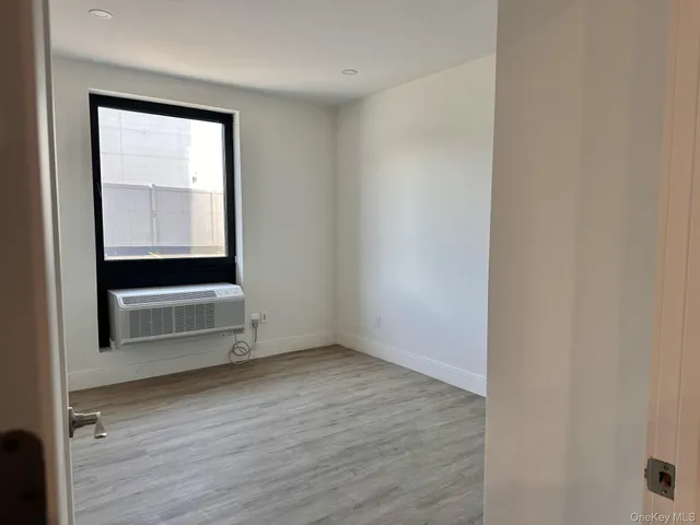 $3,195 | 362 West Merrick Road, Unit 105, Valley Stream, NY 11580