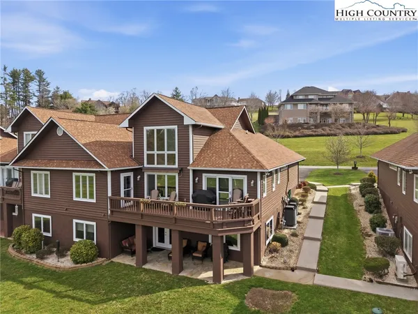 $864,900 | 233 Lakeview Place, Unit D1, Jefferson, NC 28640