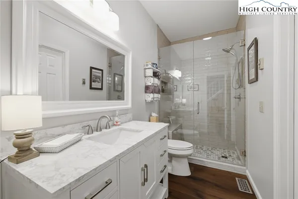 $864,900 | 233 Lakeview Place, Unit D1, Jefferson, NC 28640