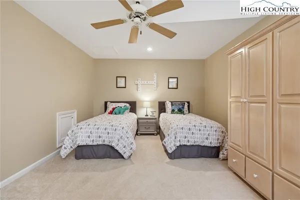 $864,900 | 233 Lakeview Place, Unit D1, Jefferson, NC 28640