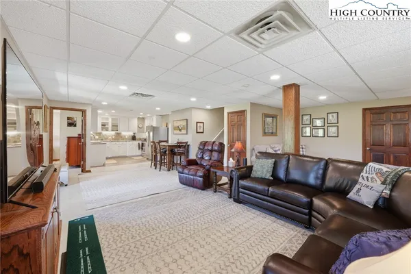 $864,900 | 233 Lakeview Place, Unit D1, Jefferson, NC 28640