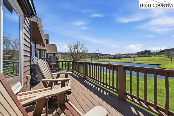 $864,900 | 233 Lakeview Place, Unit D1, Jefferson, NC 28640