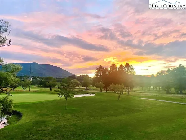 $864,900 | 233 Lakeview Place, Unit D1, Jefferson, NC 28640