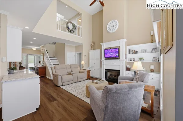 $864,900 | 233 Lakeview Place, Unit D1, Jefferson, NC 28640
