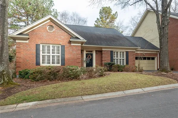 $3,800 | 7155 Roswell Road, Unit 42, Sandy Springs, GA 30328