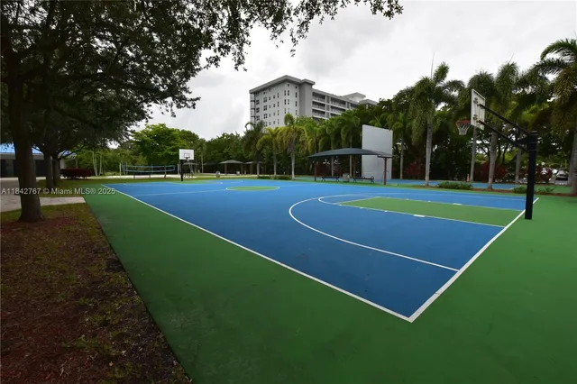 a view of a tennis court
