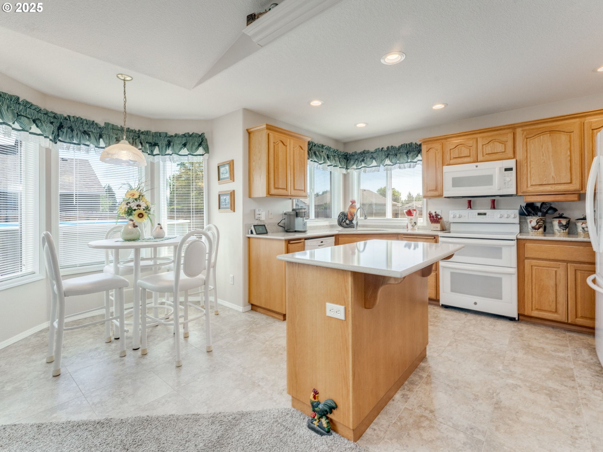 13324 South Nobel Road Oregon City, OR 97045 - Photo 15 of 47 Gallery Image 15