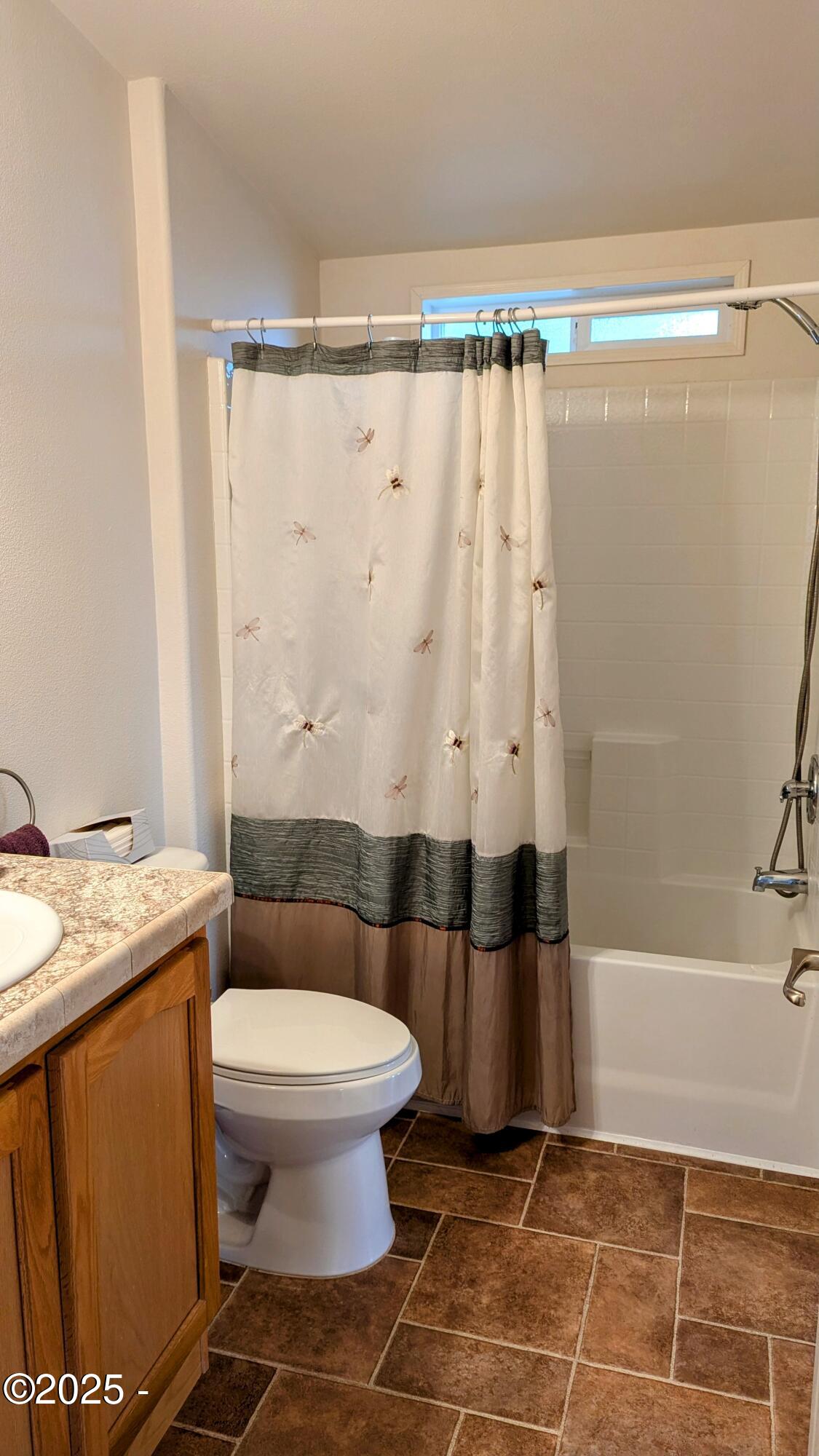 33125 White Oak Road Corvallis, OR 97333 - Photo 16 of 37 Bathroom 1