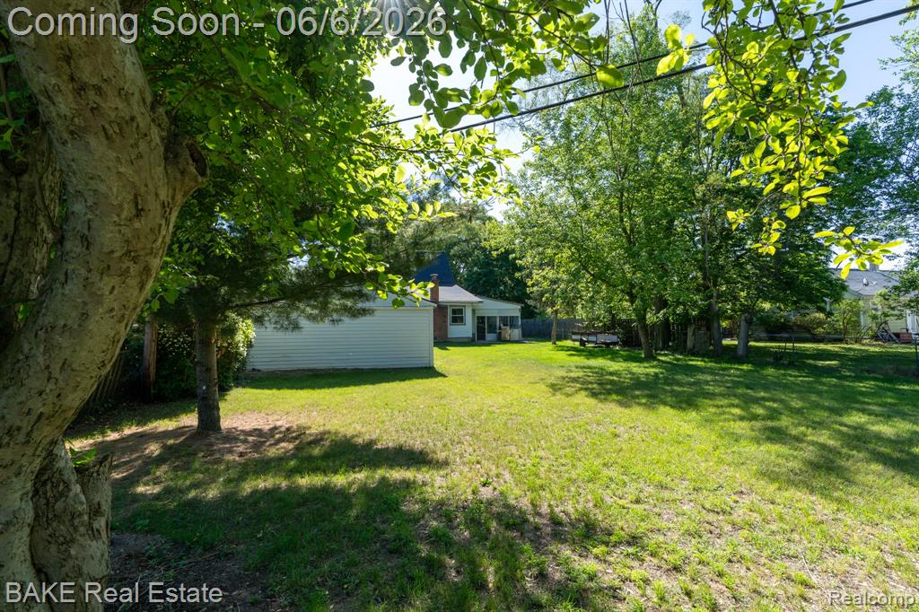 10195 Stark Road Livonia, MI 48150 - Photo 10 of 43