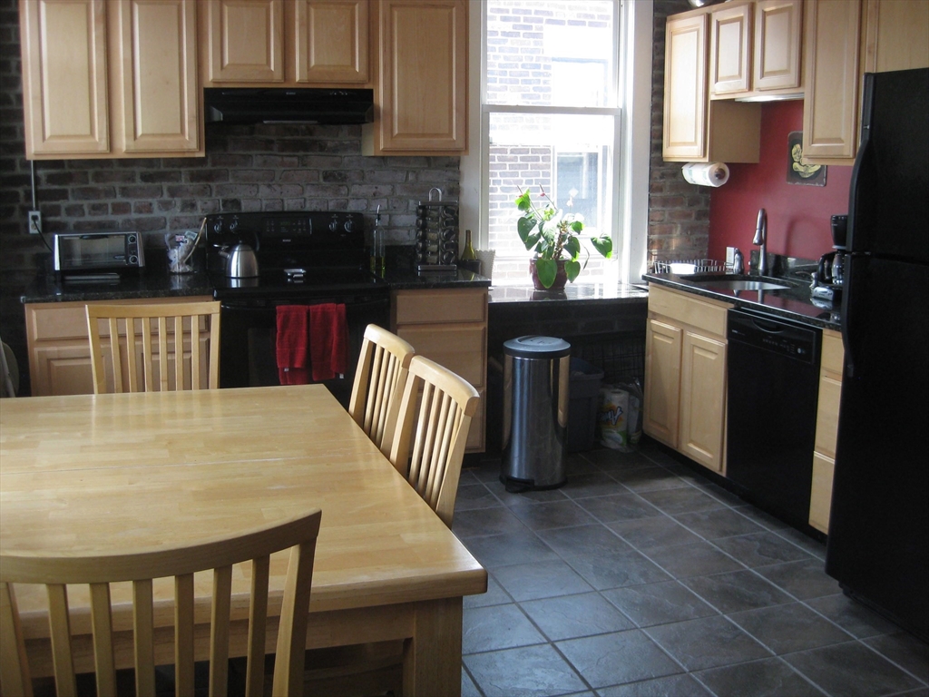 25 Chester Street, Unit 5 Boston, MA 02134 - Photo 18 of 20