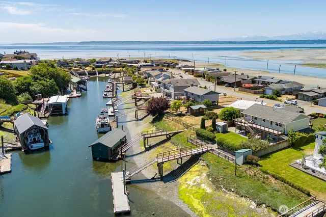 $1,160,000 | 8171 Sandy Hook Drive, Clinton, WA 98236