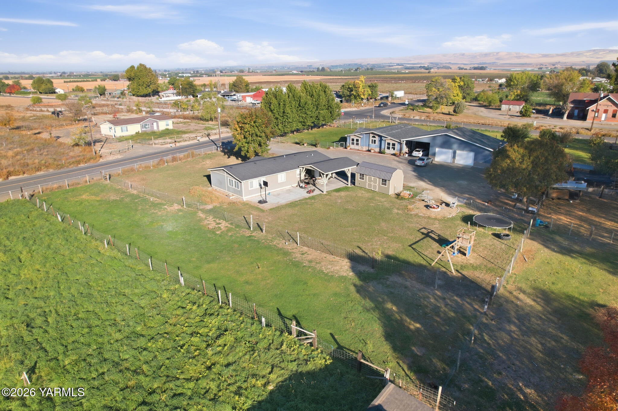 1211 Maple Grove Road Sunnyside, WA 98944 - Photo 4 of 10 DJI_0004