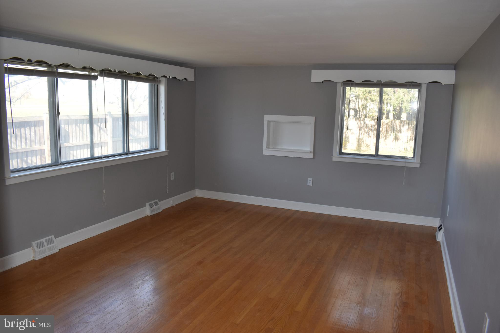 8879 Charles Town Road Ranson, WV 25438 - Photo 14 of 37