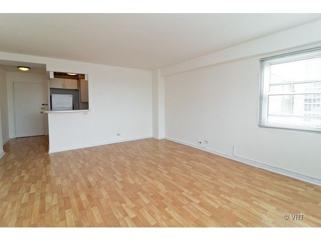 2909 North Sheridan Road, Unit 1211 Chicago, IL 60657 - Photo 4 of 8