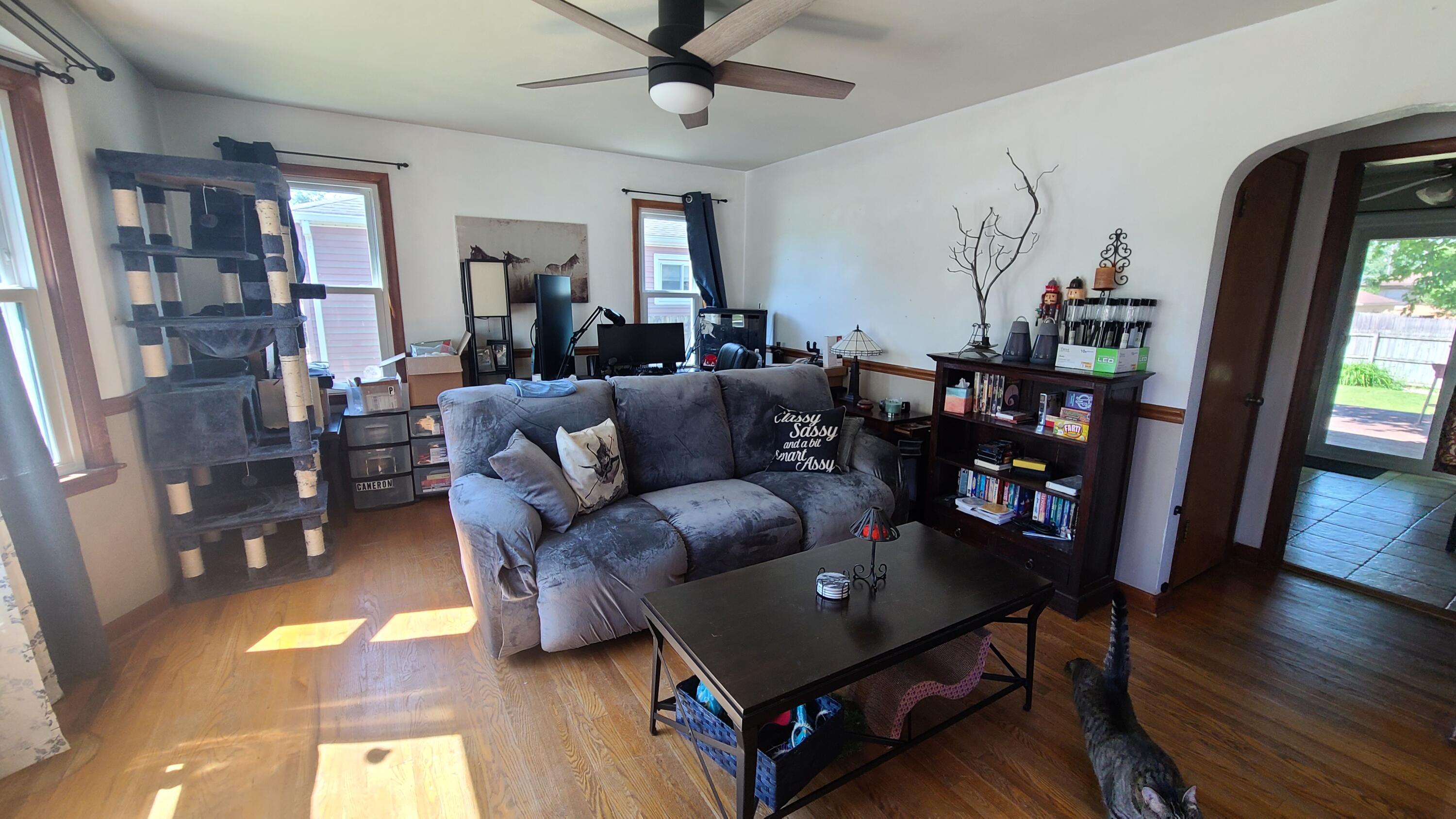3434 1st Avenue Racine, WI 53402 - Photo 3 of 16 Living Room