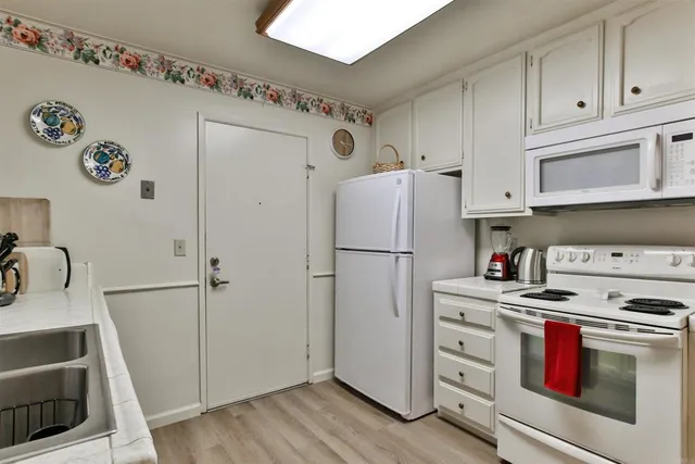 $5,500 | 1068 Isabella Avenue, Coronado, CA 92118