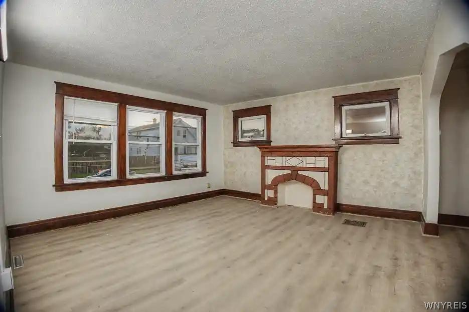 103 Preston Road Cheektowaga, NY 14215 - Photo 6 of 20