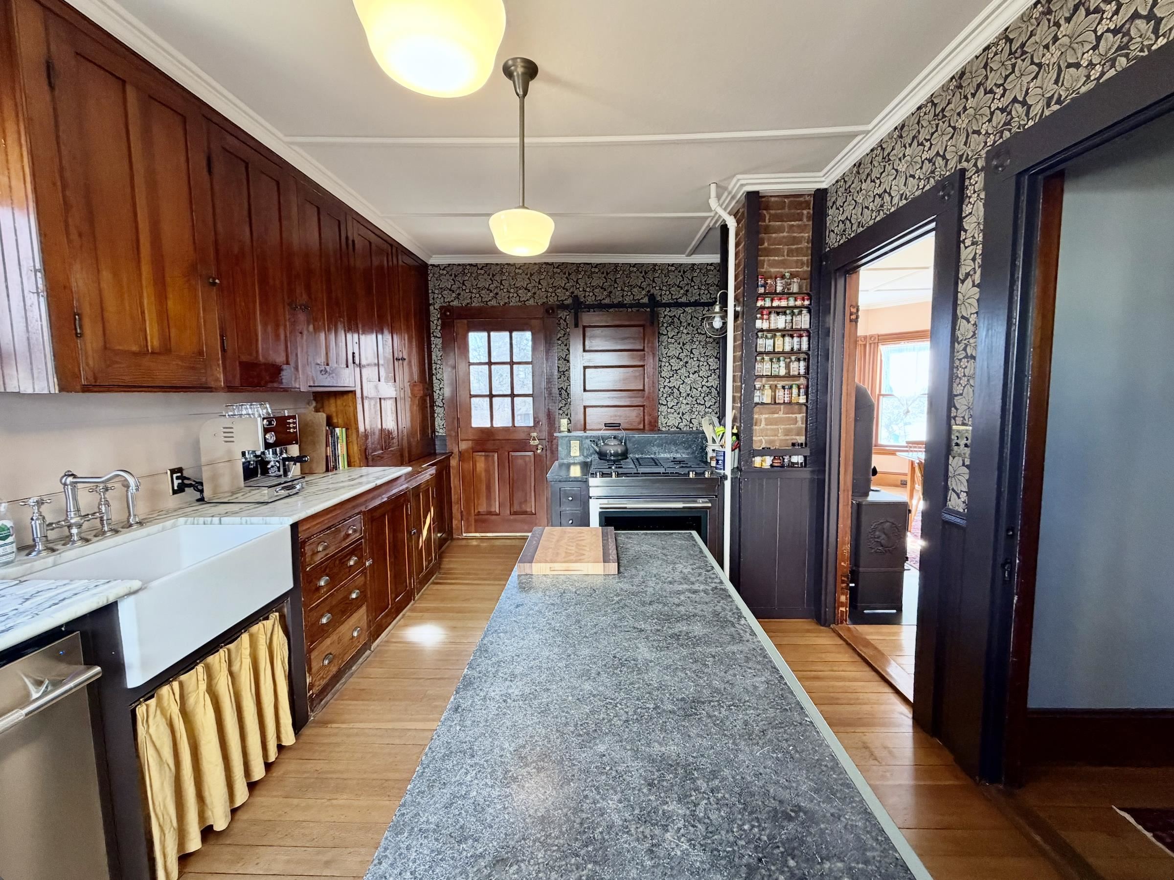 39 Nelson Street Dover, NH 03820 - Photo 11 of 42