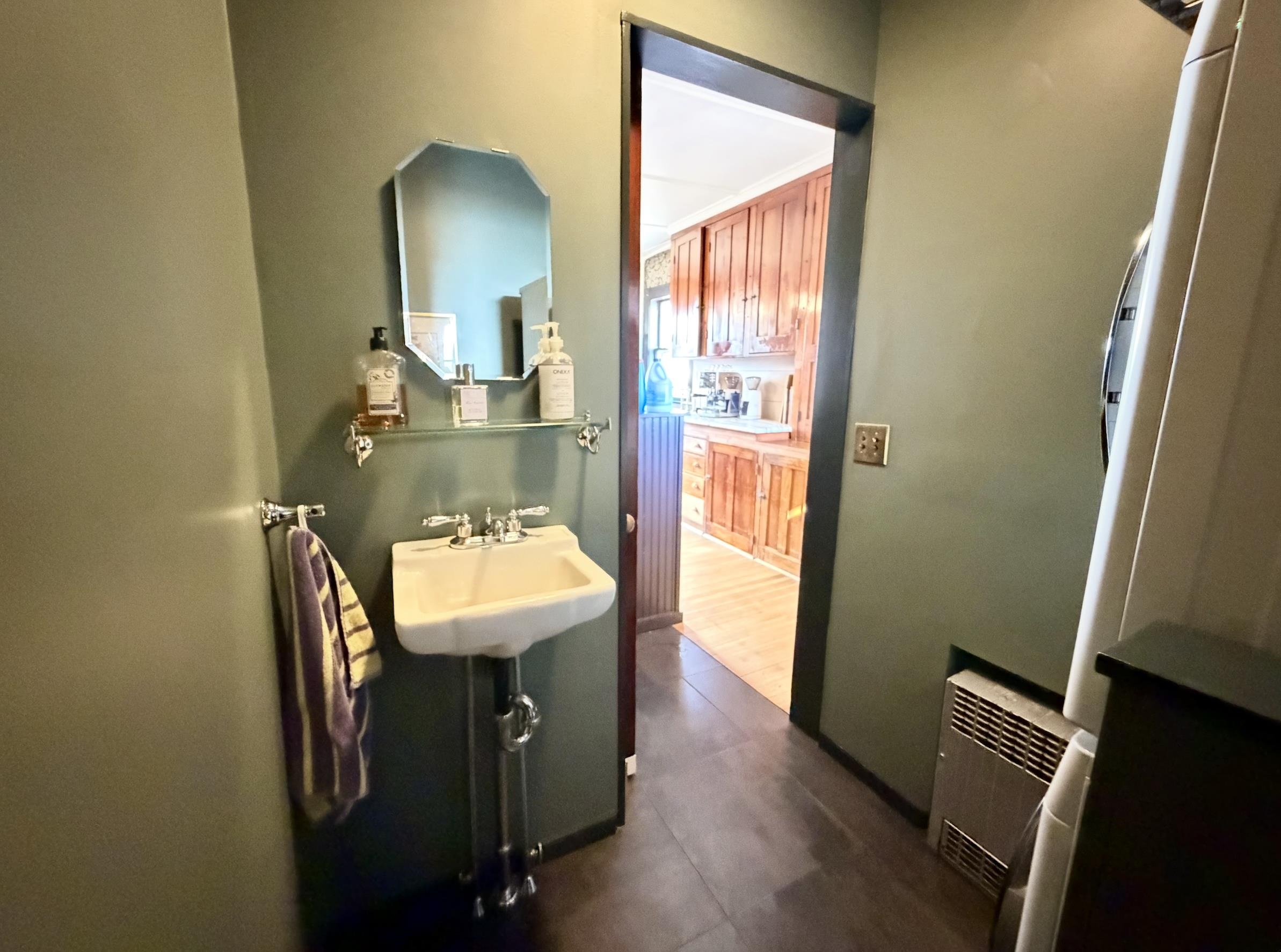 39 Nelson Street Dover, NH 03820 - Photo 20 of 42