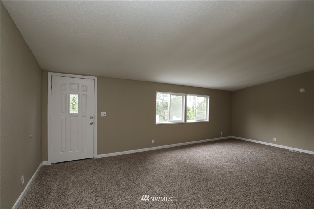 367 Tennessee Road Winlock, WA 98596 - Photo 3 of 19