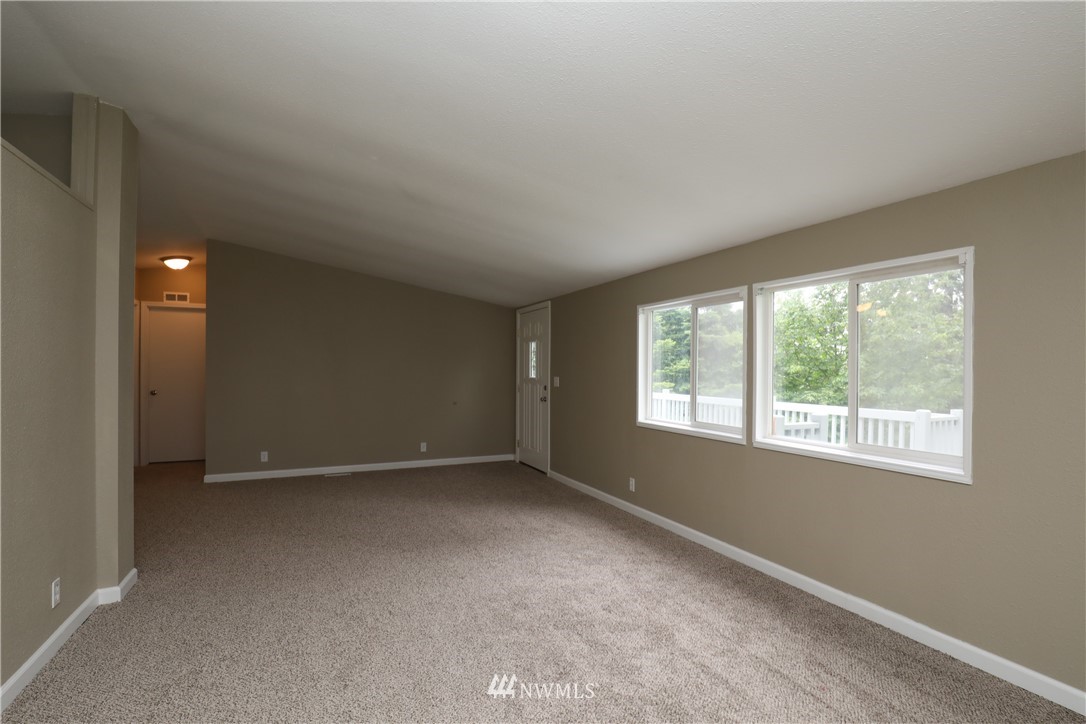 367 Tennessee Road Winlock, WA 98596 - Photo 4 of 19