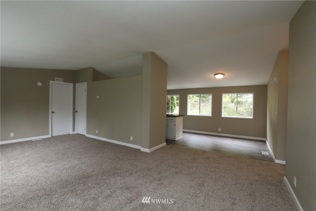 367 Tennessee Road Winlock, WA 98596 - Photo 5 of 19