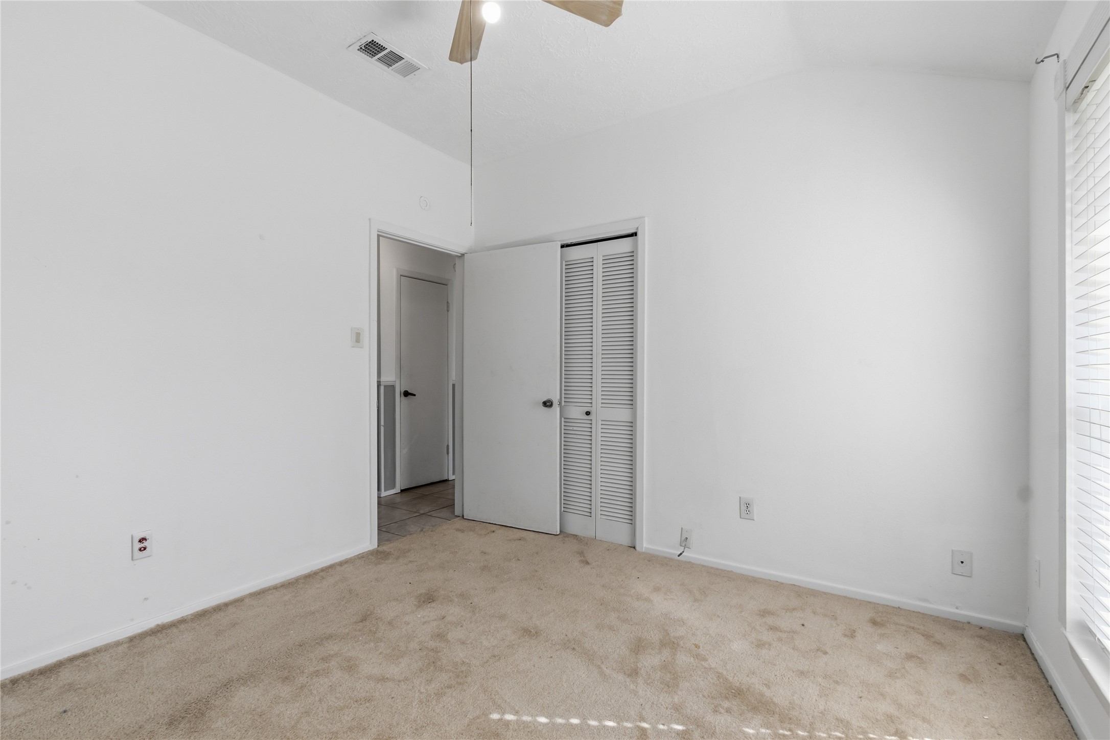 10922 Fallbrook Drive Houston, TX 77064 - Photo 18 of 28 Another view of the third bedroom.