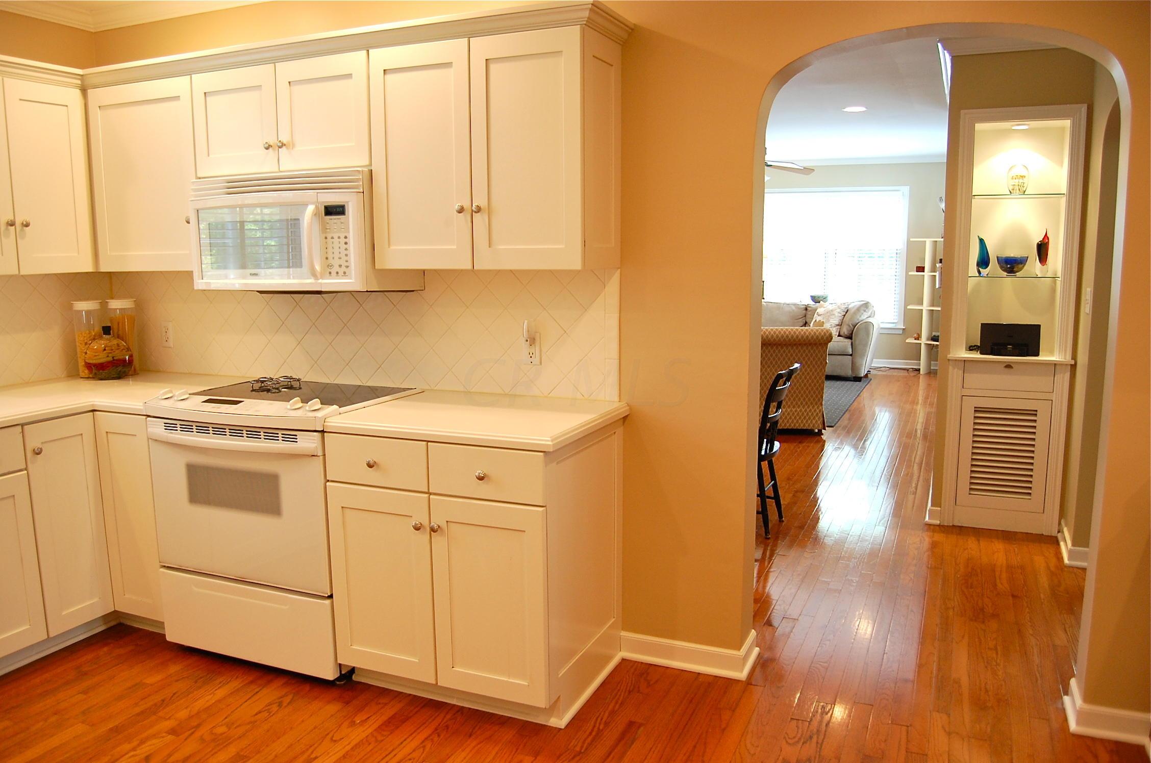2693 Berwyn Road Upper Arlington, OH 43221 - Photo 6 of 28