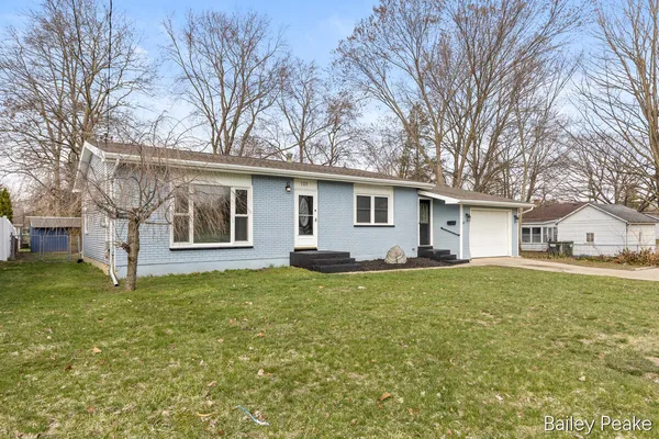 $315,000 | 101 West Gardner Street, Sparta, MI 49345