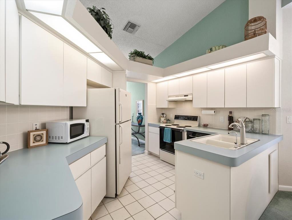 9355 French Quarters Circle Weeki Wachee, FL 34613 - Photo 24 of 57