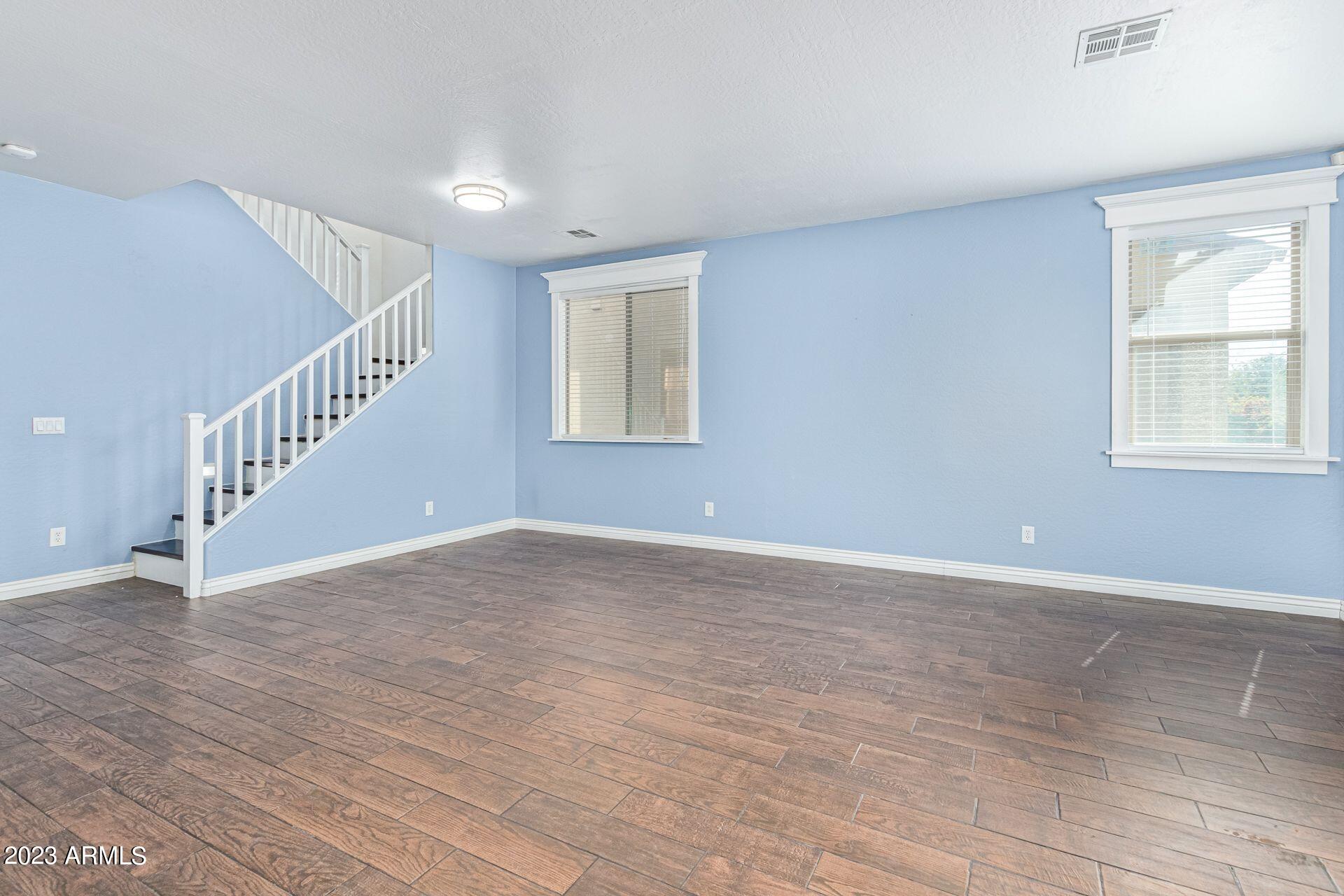 9372 West Cordes Road Tolleson, AZ 85353 - Photo 4 of 12 7-W6aBrs