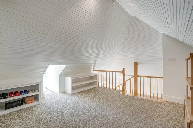 a view of a livingroom with furniture