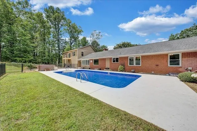 $685,000 | 83 Springview Court, Troutville, VA 24175