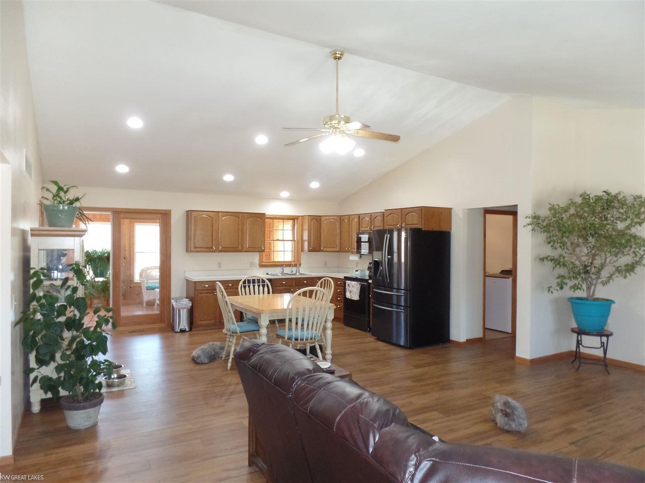 3070 North Lakeshore Road Port Hope, MI 48468 - Photo 8 of 24 31375251-7.JPG