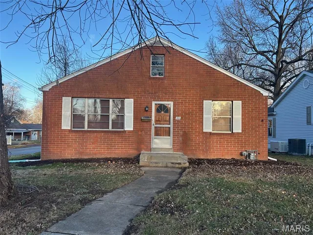 $145,000 | 301 North 37th Street, Belleville, IL 62226